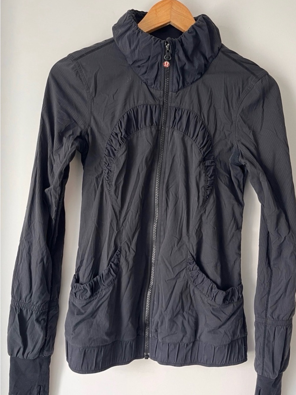 Lululemon Black Running Jacket | Size 4 | Thumbholes | Ruched Detail